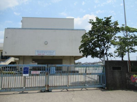 周辺環境 東村山市立東村山第二中学校 徒歩16分。【通学　区域】本町二丁目 久米川町全域(一から五丁目) 秋津町三丁目 諏訪町一丁目、二丁目 1240m