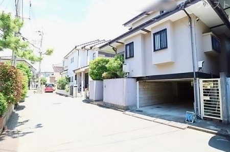 現地外観写真 北側南側どちらからでも出入りできます