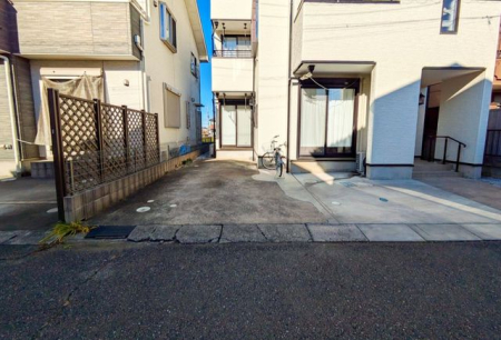  駐車場2台可能です。