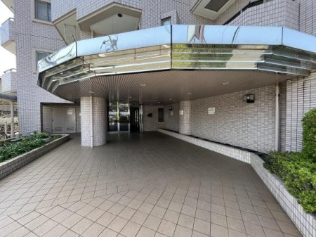 エントランス お手入れの行き届いたエントランス