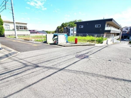 現地土地写真 前面道路の様子