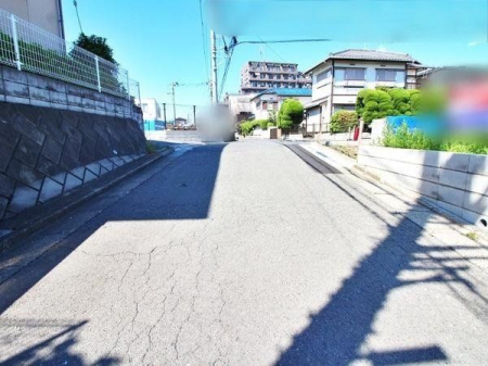 現地土地写真 前面道路の様子