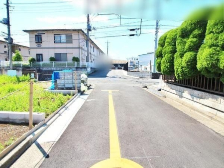 現地土地写真 前面道路の様子