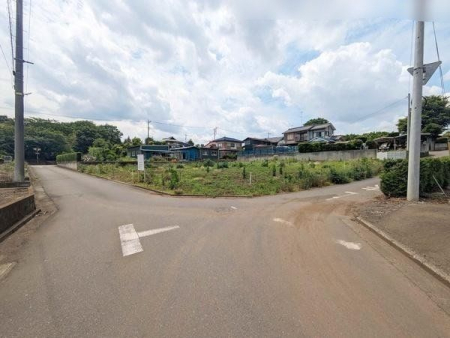 現地土地写真 ■前面道路約4メートルあり
