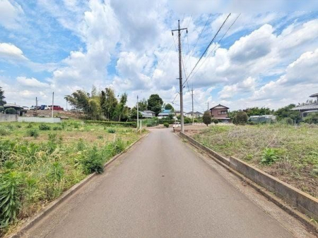 現地土地写真 前面道路含む現地写真