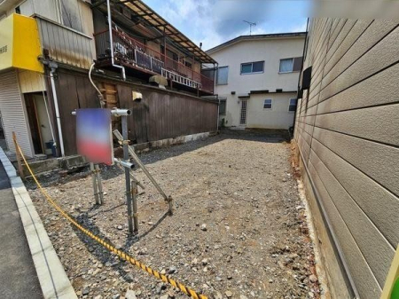 現地土地写真 落ち着いた雰囲気が漂う住宅街。