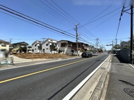 現地土地写真 南側12ｍ公道の様子です