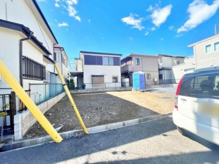 現地土地写真 明るく開放的な立地です。