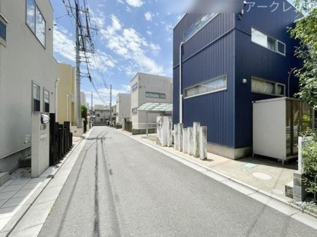 現地外観写真 前面道路含む現地写真