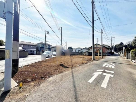 現地土地写真 明るく陽当たりの良い立地です