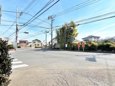 現地土地写真 解放感のある角地です
