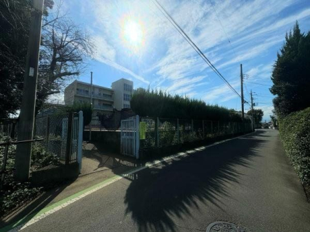 周辺環境 所沢市立林小学校 徒歩6分。西武池袋線「狭山ヶ丘駅」が最寄りの小学校でございます。ご近所の評判も良いです！ 410m