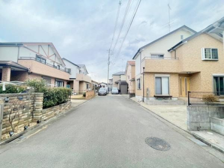 現地外観写真 のんびりと落ち着いた環境です。