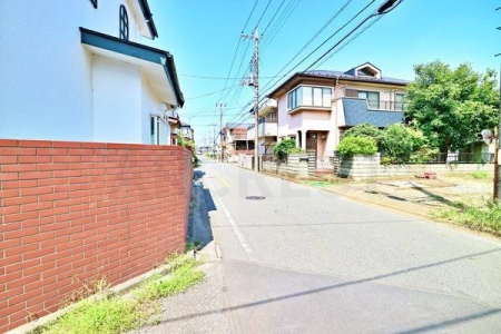 現地外観写真 前面道路含む現地写真