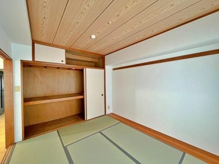 その他内観 リビングとつなげて使える6帖の和室