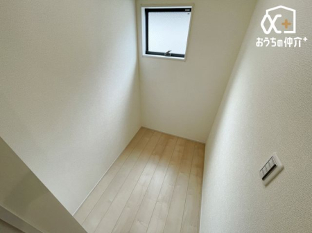 収納 テレワークスペースにもあるストレージルーム
