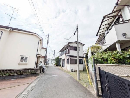 その他 前面道路の様子です。