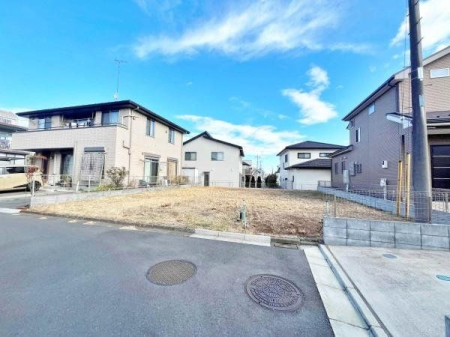 現地土地写真 明るく陽当たりの良い立地です