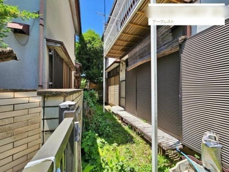 現地土地写真 建物Ｂ側の様子