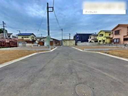 現地土地写真 前面道路の様子
