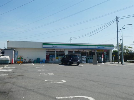 周辺環境 ファミリーマート　東村山廻田町店 徒歩4分。【営業時間】24時間営業 【駐車場】あり 260m