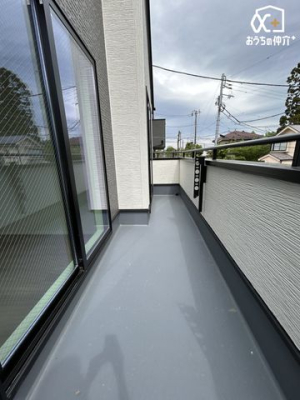 バルコニー 2部屋から出入りできる広々とした南面バルコニー