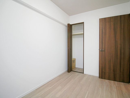 子供部屋 玄関そばの子ども部屋の様子。
