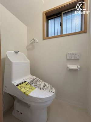 トイレ 新規入替のトイレはリモコン式ウォシュレット