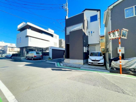 その他 ■カースペース1台あり