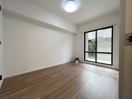 子供部屋 テラスに面した5.1帖の洋室は子供部屋におすすめ