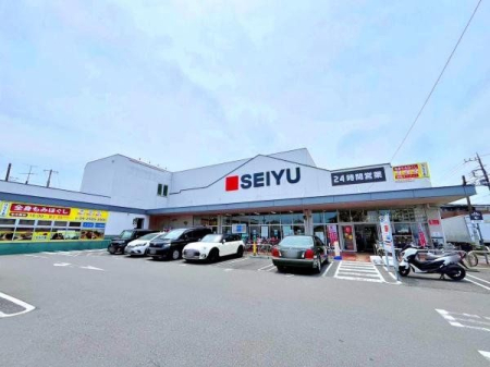 周辺環境 西友所沢榎町店 徒歩7分。品揃え豊富なスーパーマーケットでございます。近隣の方々でいつも賑わっております。駐車場も広いです。 510m