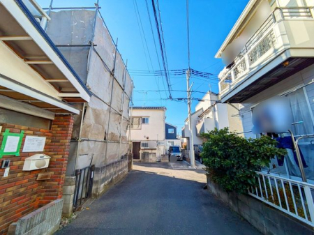 現地土地写真 車通りの少ない前面道路