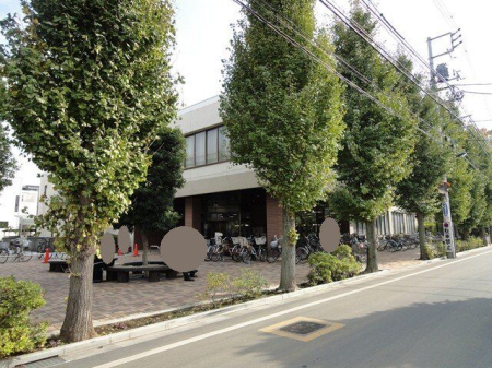 周辺環境 練馬区立大泉図書館 徒歩20分。開館時間平日：午前9時-午後8時　　　土曜・日曜・祝休日：午前9時-午後7時休館日・毎週月曜日（ただし、第3月曜日は開館します。） 1600m