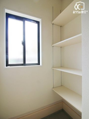 収納 玄関にはシューズインクローゼットを採用！室内には持ち込みたくない外遊び用のおもちゃやベビーカーなどもすっきり収納できます。