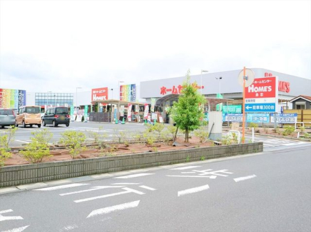 周辺環境 島忠 ホームズ川越的場店 徒歩79分。駐車場が広く、車での来店も可能です。 6320m