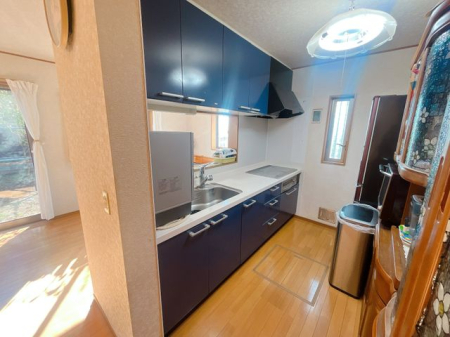 キッチン ～Kitchen～毎日使うキッチンだからこそ、食事の準備を楽しい時間に、忙しい時でもスムーズに無駄なく作業できる、お手入れも簡単にできるなど、毎日を楽しくするキッチンスペースに仕上げました。