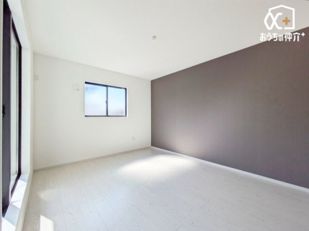 寝室 バルコニーに面しているお部屋です。