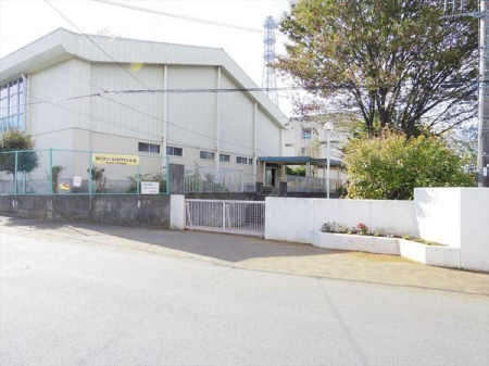周辺環境 入間市立東金子中学校 徒歩13分。【東金子中学校】営業時間 8時15分～17時15分 970m