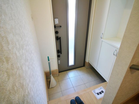 玄関 いつも気持ちよくご家族をお見送り、お出迎えできる玄関です。