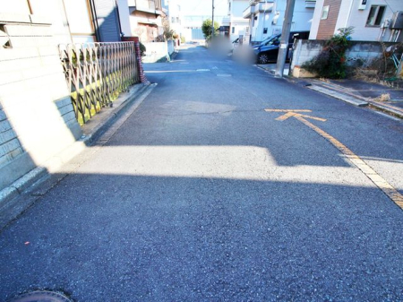 現地外観写真 車通りが少なく小さなお子様がいても安心です！