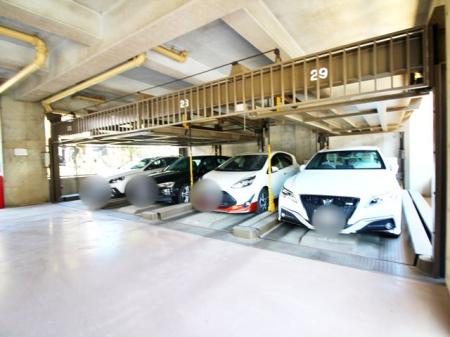 駐車場 敷地内駐車場（空き状況は担当者にご確認ください）