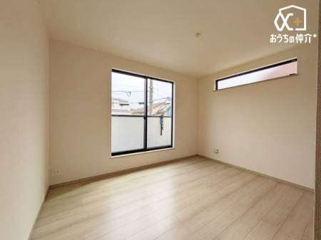 寝室 バルコニーに面しているお部屋です。