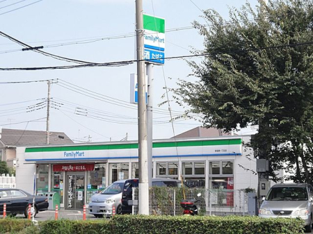 周辺環境 ファミリーマート新座東一丁目店 徒歩5分。営業時間：24時間 駐車場：有 400m