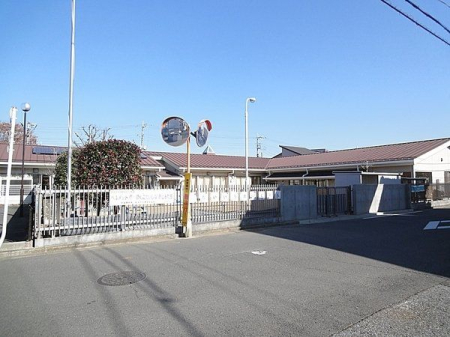周辺環境 新座市立第一保育園 徒歩2分。定員：100人 開園時間：午前7時～午後7時 駐車場：有（約3台） 160m