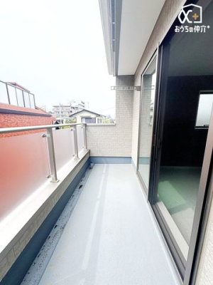 バルコニー 広々としたバルコニ
