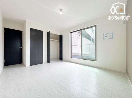 寝室 バルコニーに面している7.5帖の洋室は主寝室におすすめ