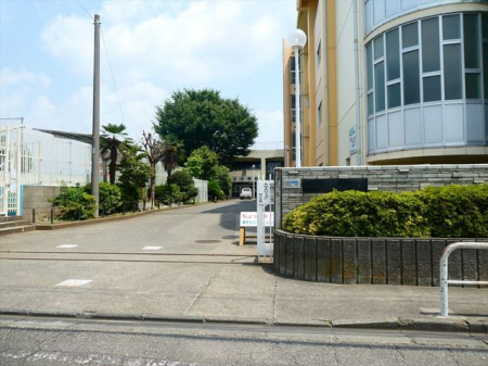 周辺環境 東村山市立野火止小学校 徒歩10分。【通学　区域】青葉町一丁目1から7 恩多町一丁目、二丁目（一部）、三丁目（一部）、五丁目（一部） 740m