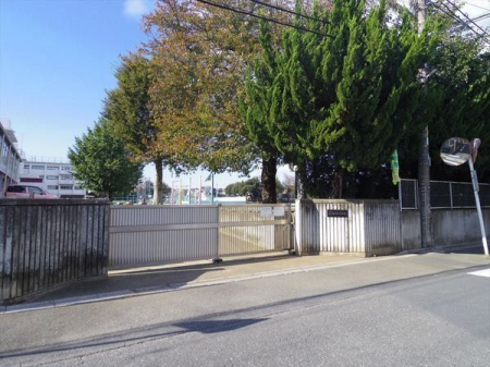 周辺環境 徒歩11分。【藤沢北小学校】22クラス 児童数:659人 810m