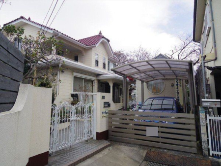 周辺環境 徒歩11分。【すくすく保育園】武蔵藤沢駅から徒歩15分にある保育園です。地域型保育施設として、0～2歳児の保育を保証しています。 870m