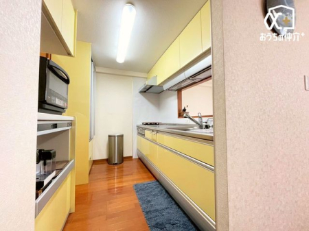 キッチン ～Kitchen～毎日使うキッチンだからこそ、食事の準備を楽しい時間に、忙しい時でもスムーズに無駄なく作業できる、お手入れも簡単にできるなど、毎日を楽しくするキッチンスペースに仕上げました。